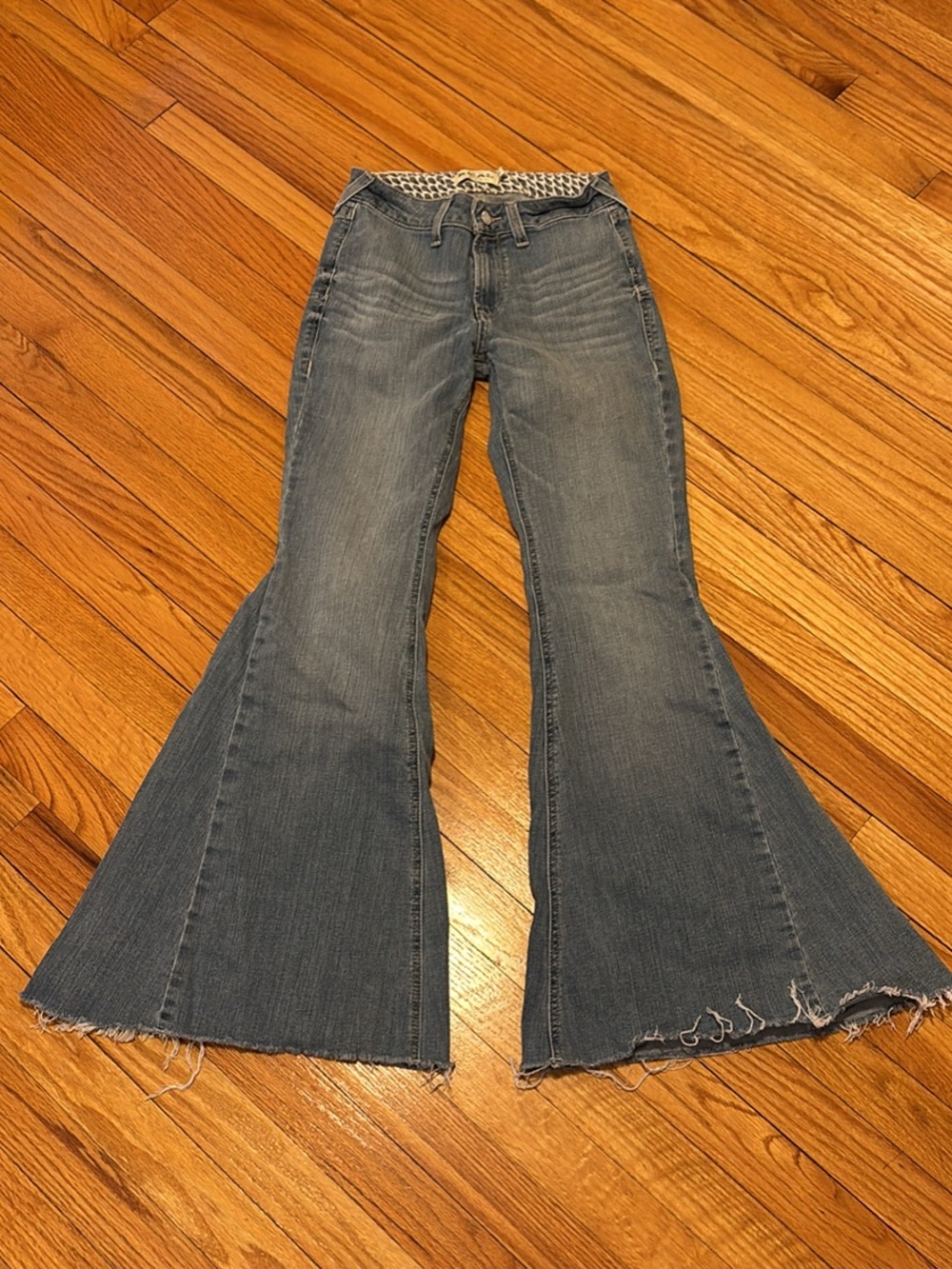 Ariat Women's Blue Faded Flare Jeans with Frayed Hem Size 26S